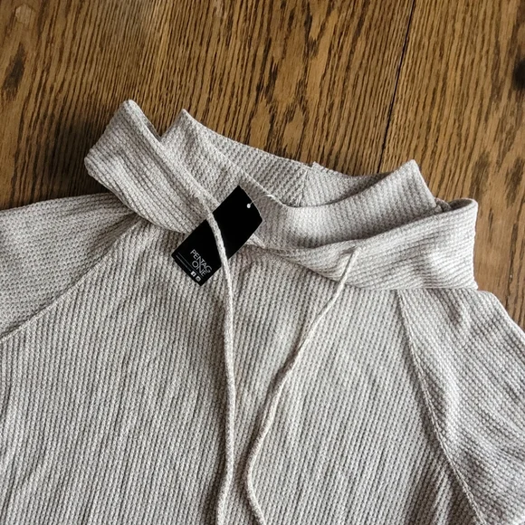 Knit Pullover - Picture 6 of 6